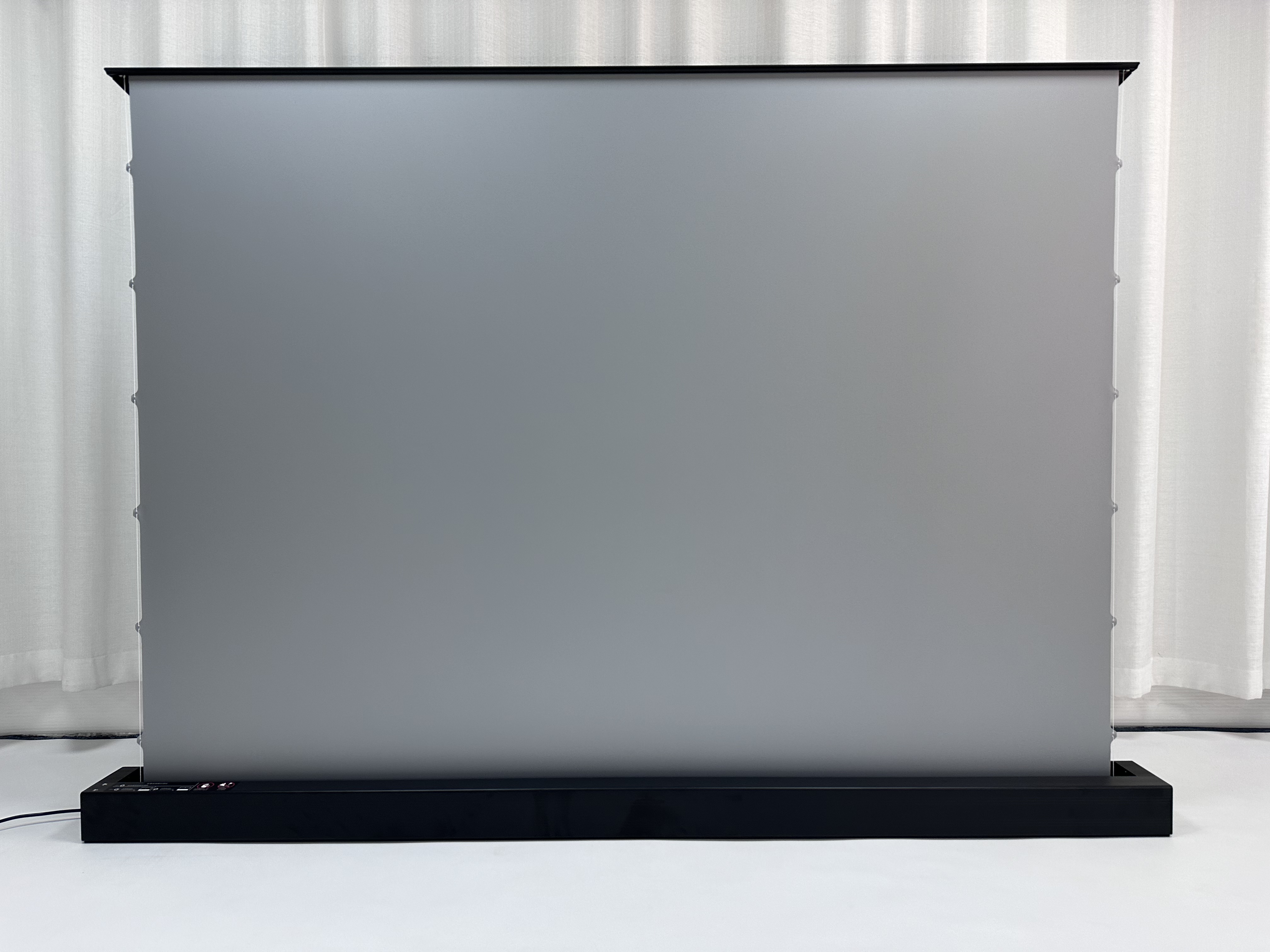 84-Inch 4K 16:9 Silver Motoriz - Home Cinema Projector Screen avis et prix