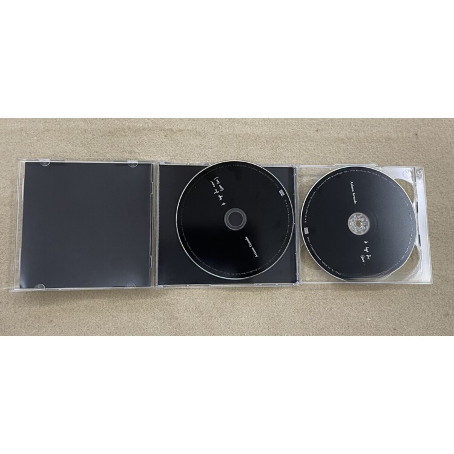 Rare Sealed Ariana Grande K By - Home Cinema In avis et prix